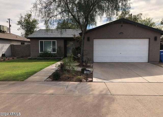 Property at 1209 E Monroe St, Phoenix, AZ 85034, 3 beds, 2 baths