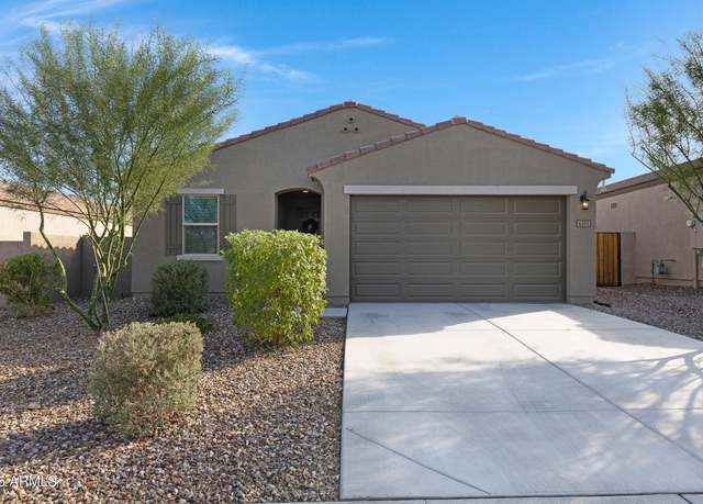 Property at 4595 W Stonecrop Dr, San Tan Valley, AZ 85144, 4 beds, 2 baths