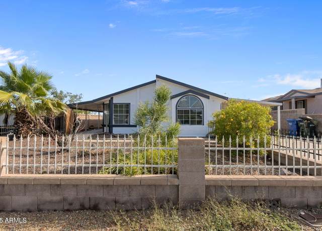 Property at 2431 E Tonto Ln, Phoenix, AZ 85050, 3 beds, 2 baths