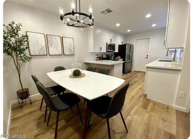 Property at 1633 E Lakeside Dr #38, Gilbert, AZ 85234, 2 beds, 2 baths
