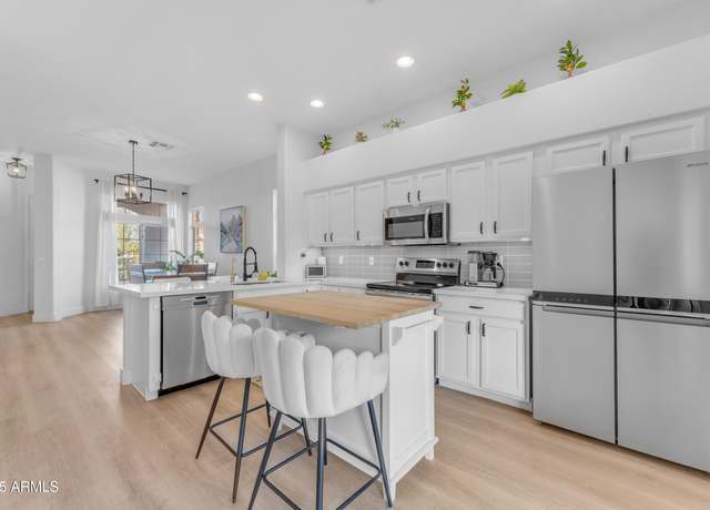 Property at 735 W Ivanhoe St, Gilbert, AZ 85233, 4 beds, 2 baths