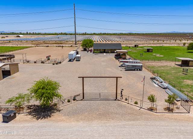 Property at 1017 W Andrew Ln, Casa Grande, AZ 85194, 3 beds, 3.5 baths