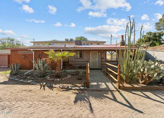 Property at 138/139 S Jackson St, Wickenburg, AZ 85390, 5 beds, 2 baths