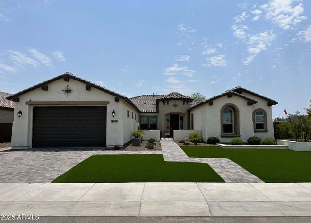 Property at 7415 W Lisbon Ln, Peoria, AZ 85381, 3 beds, 2.5 baths