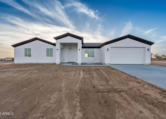 Property at 2103 S Hasayampa Rd, Tonopah, AZ 85354, 4 beds, 2.5 baths
