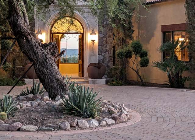 Property at 4836 E White Gates Dr, Phoenix, AZ 85018, 4 beds, 6 baths