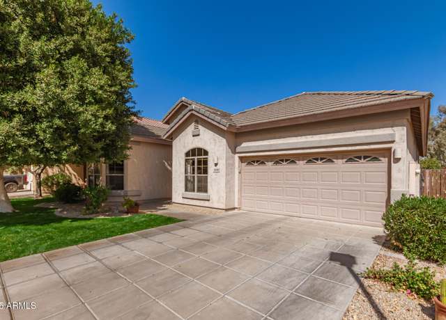 Property at 2450 E Glass Ln, Phoenix, AZ 85042, 3 beds, 2 baths