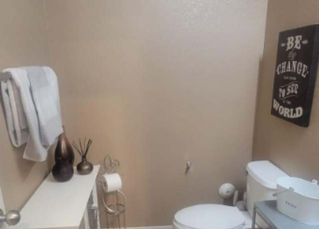 Property at 7521 S 31st Pl, Phoenix, AZ 85042, 3 beds, 2.5 baths