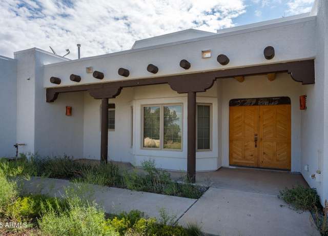 Property at 35575 W Pale Moon Rd, Seligman, AZ 86337, 3 beds, 3 baths