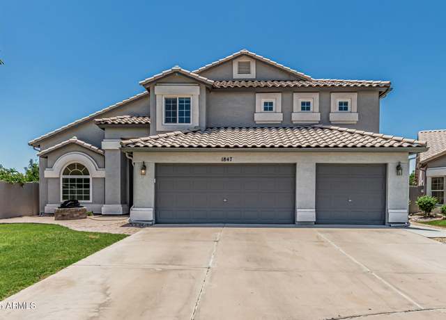 Property at 1847 W Leah Ln, Gilbert, AZ 85233, 5 beds, 3 baths