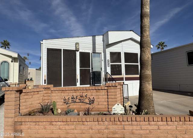 Property at 2358 S Pomo Ave, Apache Junction, AZ 85119, 1 bed, 2 baths