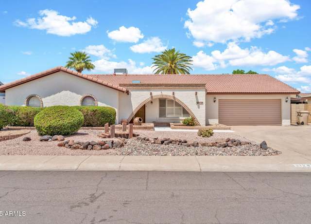 Property at 5126 W Las Palmaritas Dr, Glendale, AZ 85302, 4 beds, 1.75 baths