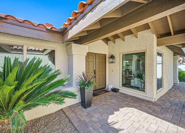 Property at 10023 E Sunnyslope Ln, Scottsdale, AZ 85258, 3 beds, 2 baths