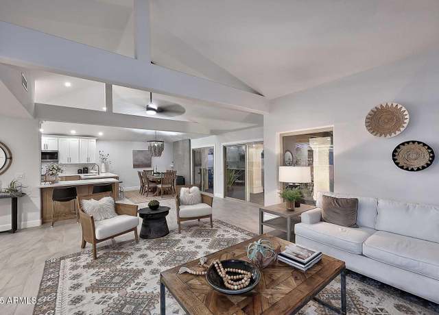 Property at 10023 E Sunnyslope Ln, Scottsdale, AZ 85258, 3 beds, 2 baths