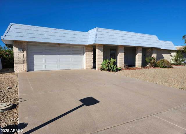 Property at 10922 W Welk Dr, Sun City, AZ 85373, 2 beds, 7.85 baths