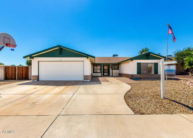 Property at 9802 N 49th Ln, Glendale, AZ 85302, 4 beds, 2 baths
