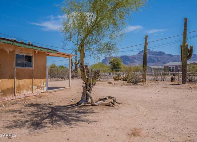 Property at 2306 S Cortez Rd, Apache Junction, AZ 85119, 2 beds, 1 bath