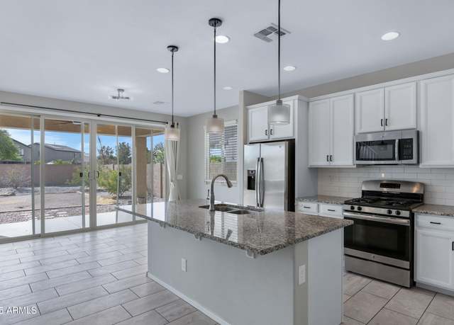 Property at 19566 N Crestview Ln, Maricopa, AZ 85138, 4 beds, 2.5 baths