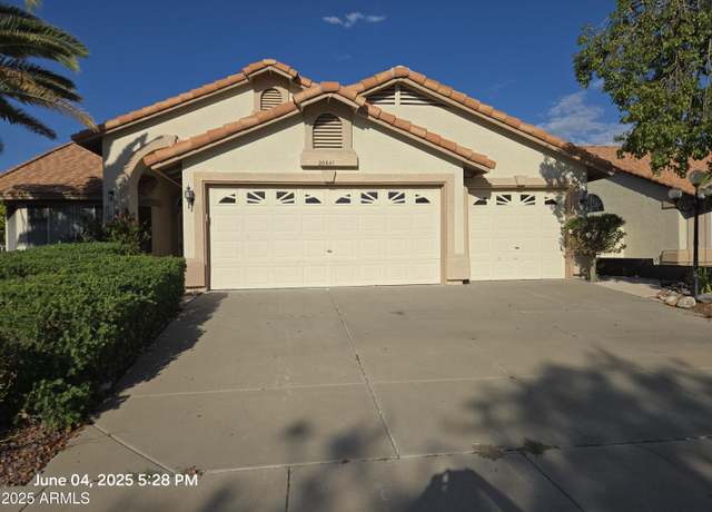 Property at 20641 N 110th Ave, Peoria, AZ 85373, 3 beds, 1.75 baths