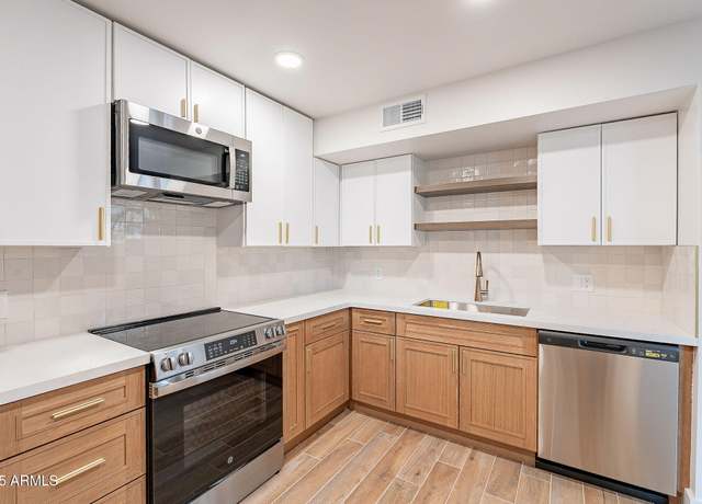 Property at 4201 E Camelback Rd #28, Phoenix, AZ 85018, 2 beds, 2 baths