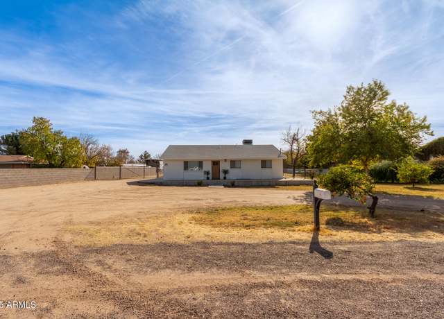 Property at 521 E Lehi Rd, Mesa, AZ 85203, 3 beds, 3 baths