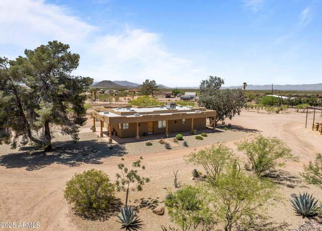 Property at 51047 N 439th Ave, Wickenburg, AZ 85390, 2 beds, 2 baths
