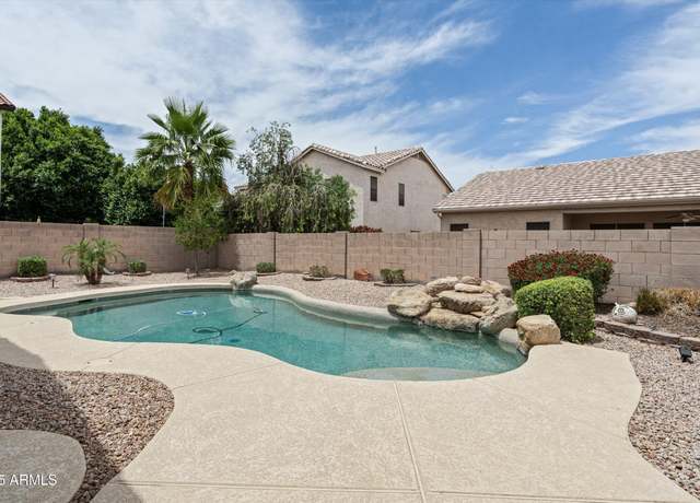 Property at 2834 E Devon Ct, Gilbert, AZ 85296, 3 beds, 2 baths
