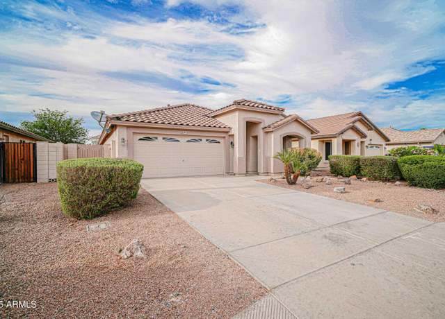 Property at 636 E Redondo Dr, Gilbert, AZ 85296, 3 beds, 2 baths