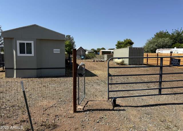 Property at 20555 E Park View Ln, Mayer, AZ 86333, 2 beds, 1.75 baths