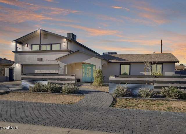 Property at 2916 E Campo Bello Dr, Phoenix, AZ 85032, 6 beds, 3 baths