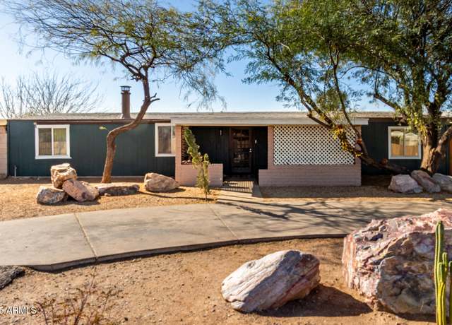 Property at 2939 E Paradise Ln, Phoenix, AZ 85032, 3 beds, 2 baths