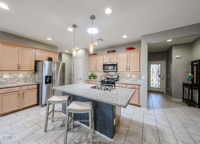 Property at 17915 W Silver Fox Way, Goodyear, AZ 85338, 2 beds, 2 baths