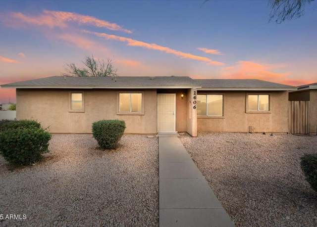 Property at 2606 E Oakleaf Dr, Tempe, AZ 85288, 3 beds, 2 baths