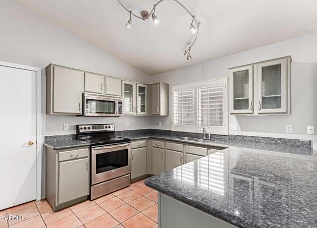Property at 3050 E Pontiac Dr, Phoenix, AZ 85050, 4 beds, 3 baths