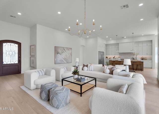 Property at 902 E Coconino Pl, Chandler, AZ 85249, 4 beds, 4.5 baths