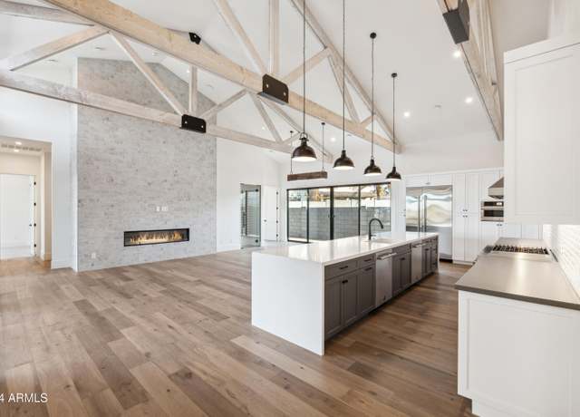 Property at 915 W Ardmore Rd #11, Phoenix, AZ 85041, 4 beds, 4 baths