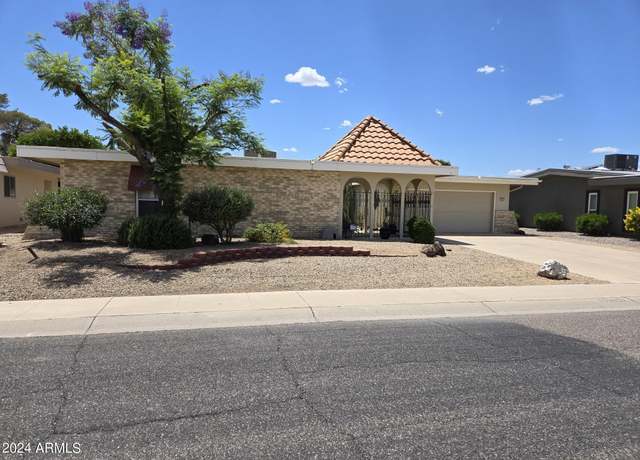 Property at 11021 W Welk Dr, Sun City, AZ 85373, 2 beds, 1.75 baths