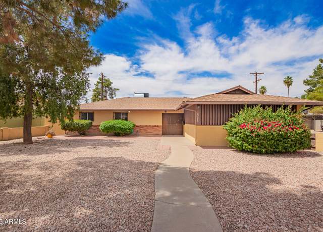 Property at 6720 N 42nd Dr, Phoenix, AZ 85019, 3 beds, 2 baths