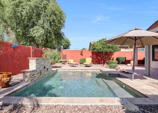 Property at 10786 W Chisholm Dr, Sun City, AZ 85373, 2 beds, 2 baths