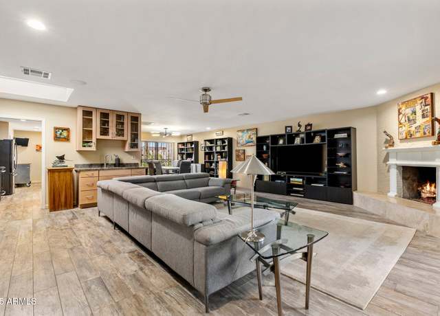 Property at 7673 N Via DE Platina Dr, Scottsdale, AZ 85258, 3 beds, 2 baths