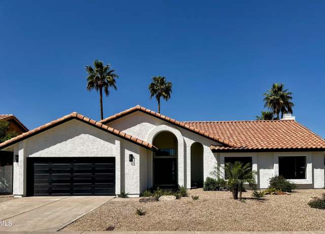 Property at 5402 E Michelle Dr, Scottsdale, AZ 85254, 3 beds, 2 baths