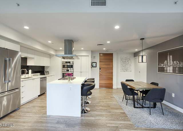 Property at 200 W Portland St #324, Phoenix, AZ 85003, 2 beds, 2 baths