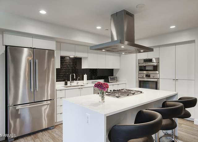 Property at 200 W Portland St #324, Phoenix, AZ 85003, 2 beds, 2 baths