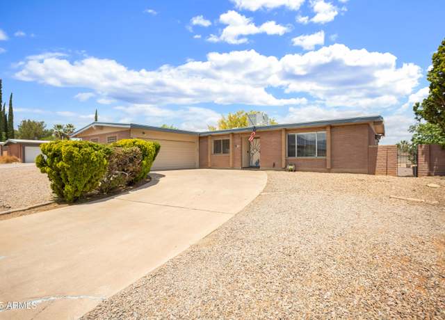 Property at 717 Chantilly Dr, Sierra Vista, AZ 85635, 4 beds, 2 baths