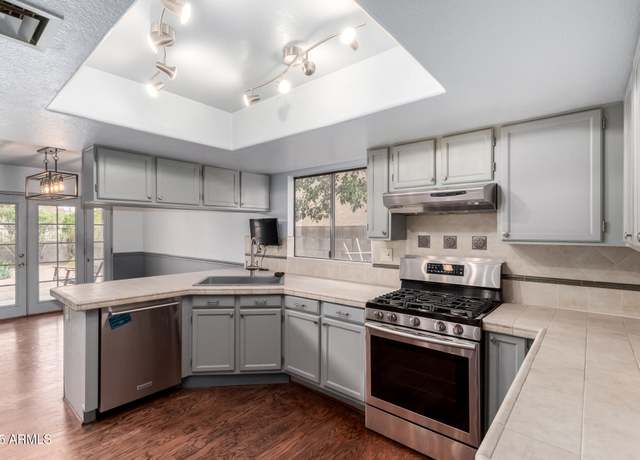 Property at 730 E Rosemonte Dr, Phoenix, AZ 85024, 3 beds, 2.5 baths
