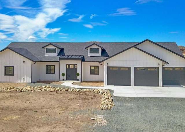 Property at 9752 N Constellation Ct, Prescott Valley, AZ 86315, 4 beds, 3 baths