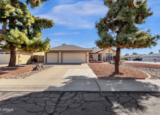 Property at 10837 S Shoshoni Dr, Phoenix, AZ 85044, 2 beds, 2 baths