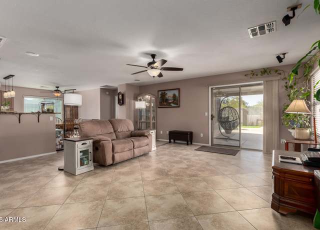 Property at 33224 N Cat Hills Ave, San Tan Valley, AZ 85144, 3 beds, 2 baths