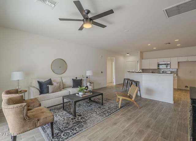 Property at 507 W Magdalena Ln, Phoenix, AZ 85041, 3 beds, 2 baths