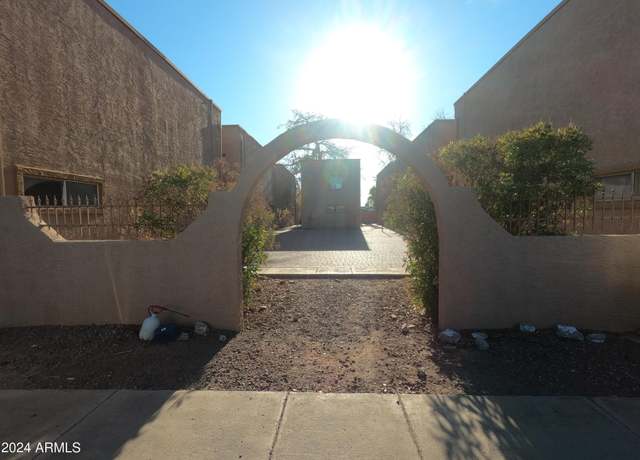 Property at 6302 N 64th Dr #14, Glendale, AZ 85301, 2 beds, 1.5 baths